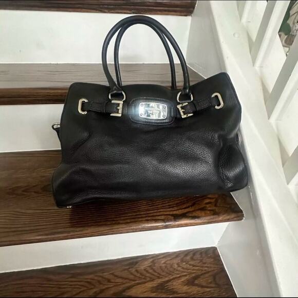 s-l400.jpg Authentic Michael Kors Hamilton Bag - Black Leather with crossbody strap
